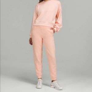 NWT LULULEMON PEACH SATIN SCUBA JOGGERS HR SIZE 12